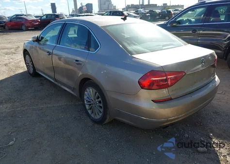 2016 Volkswagen Passat 1.8T Se z USA, uszkodzony, nr VIN 1VWBS7A34GC014557